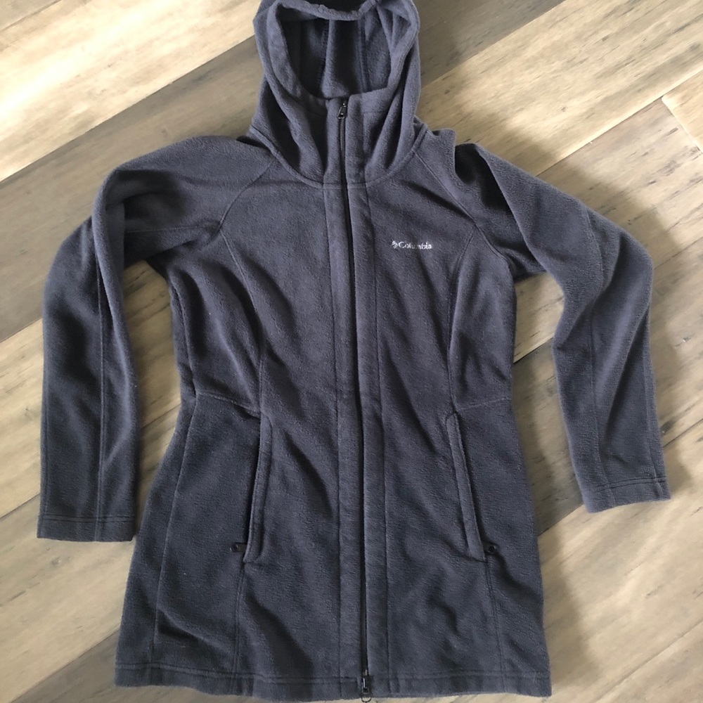 Columbia long length hooded fleece.